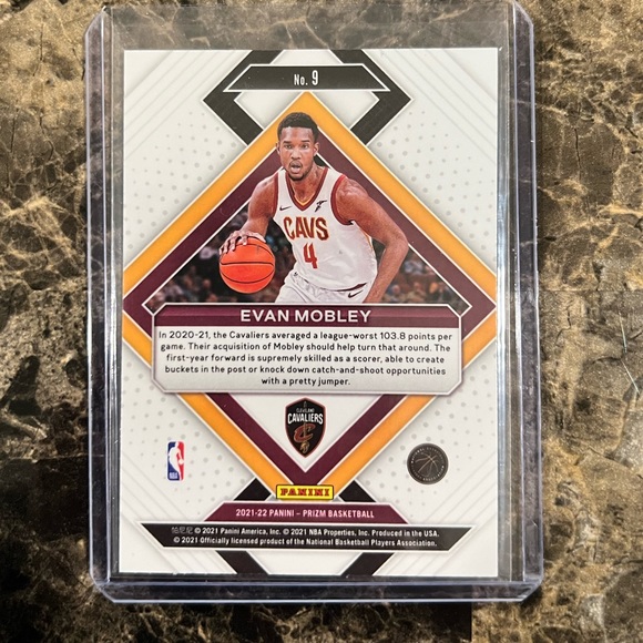 EVAN MOBLEY NBA ROOKIE CARD CLEVELAND CAVALIERS 2021-22 - Picture 2 of 2